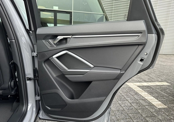 Audi Q3 cena 258800 przebieg: 5, rok produkcji 2024 z Skaryszew małe 352